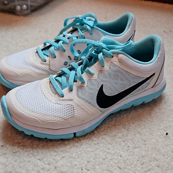 Nike Shoes - Nike Women's 6.5